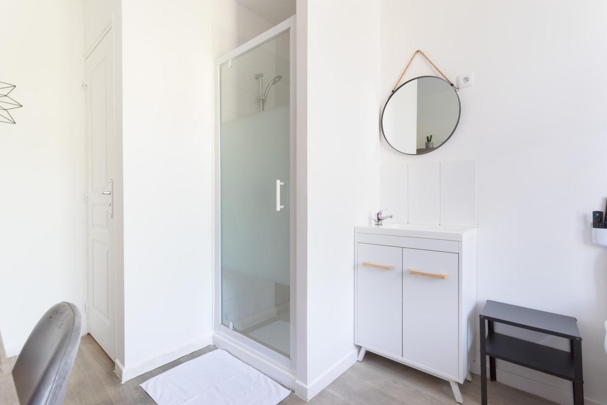 Apartment S&k Euroteleport - Netflix Et Wifi *